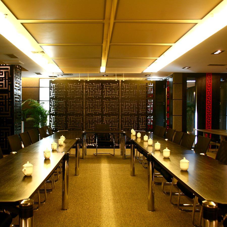 Xinjiang Yema International Clubhouse Hotel Urumqi Exterior photo